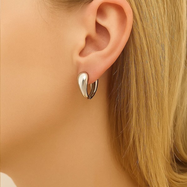 GEMMA HOOP EARRINGS - Thumbnail (2)