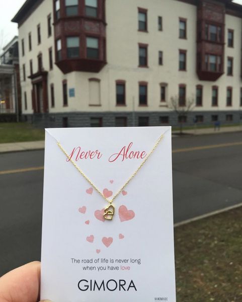  - NEVER ALONE HEART NECKLACE (1)