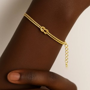  - LOVE KNOT BRACELET