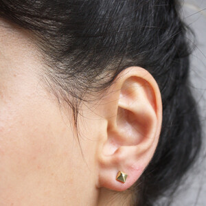 MINI PYRAMIT EARRING - Thumbnail