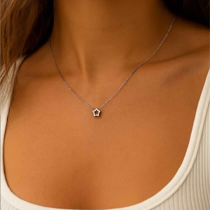  - MINI STAR NECKLACE (1)