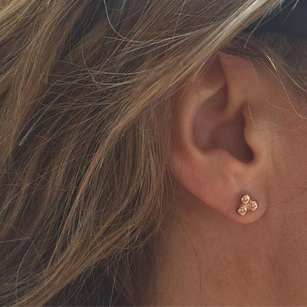 TRIPLE POINTS STUDS EARRINGS